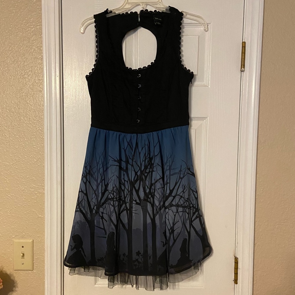 Hot Topic - Disney Collection - Alice in Wonderland Dress